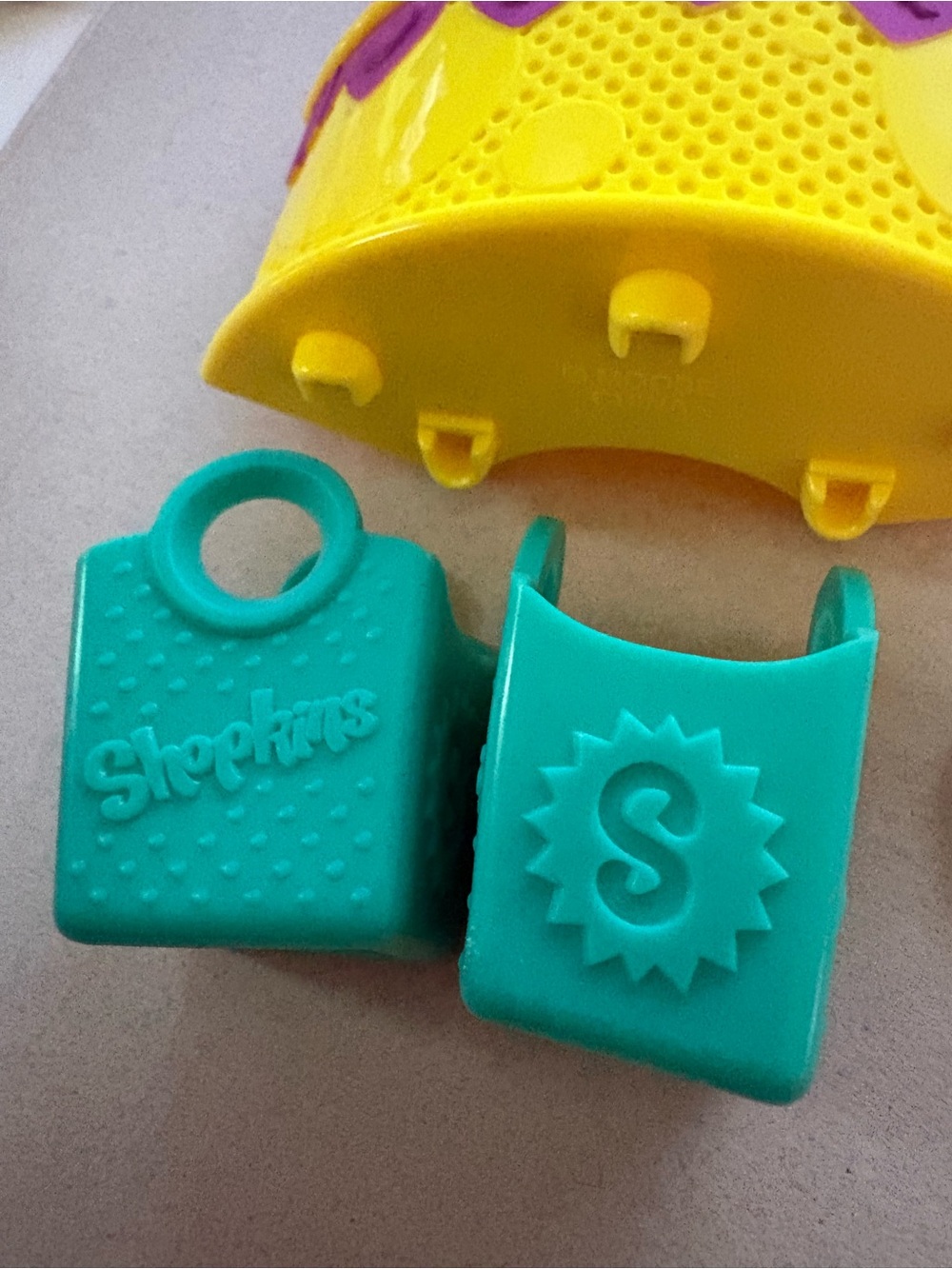 Shopkins Accessory Bundle - Picture 3 of 6